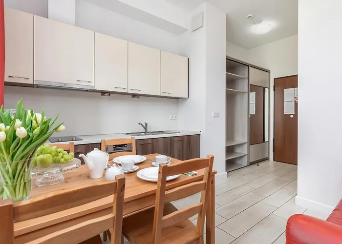 Aquamarina Marina Invest 슈비노우이스쳬