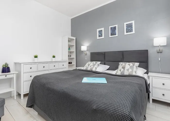 Aquamarina Marina Invest *