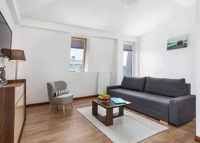 Aquamarina Marina Invest 슈비노우이스쳬