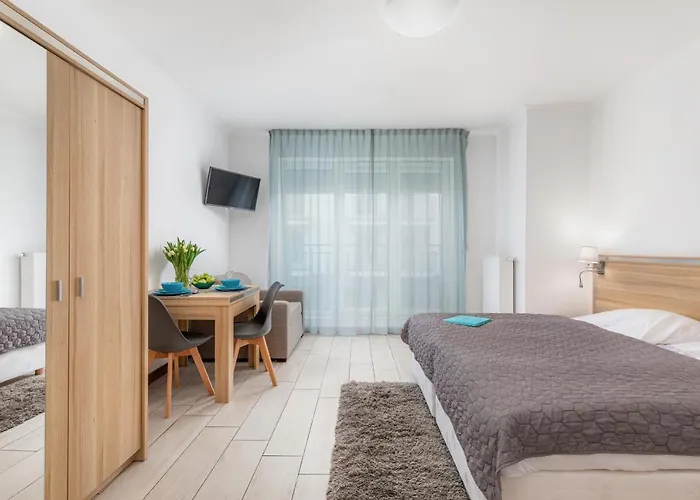 Aquamarina Marina Invest 아파트