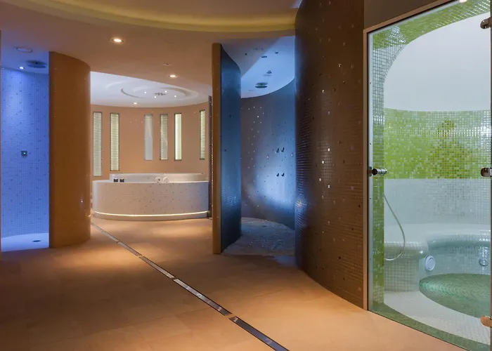 Aquamarina Marina Invest 슈비노우이스쳬