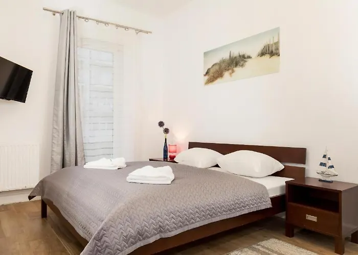 Aquamarina Marina Invest