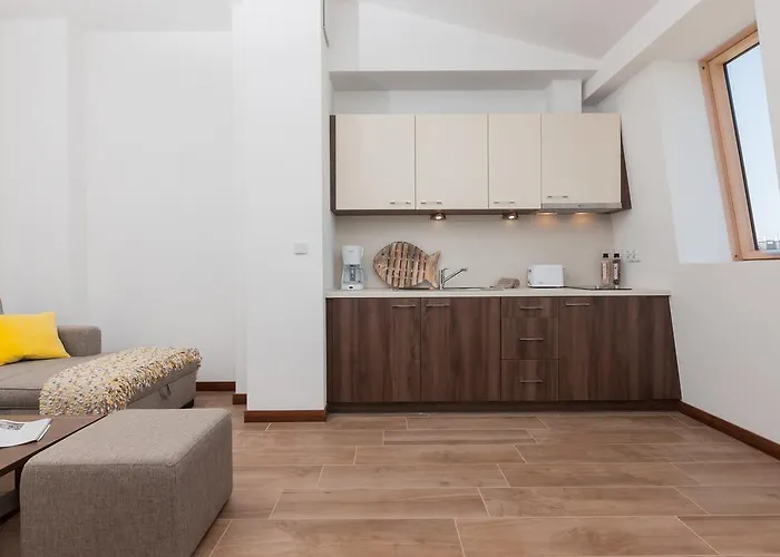 Aquamarina Marina Invest 아파트