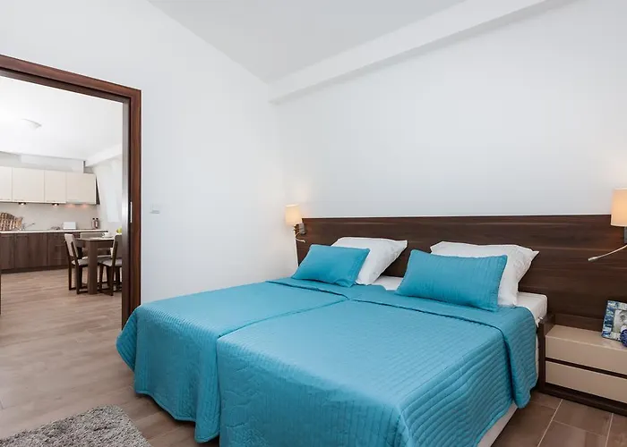 아파트 Aquamarina Marina Invest *